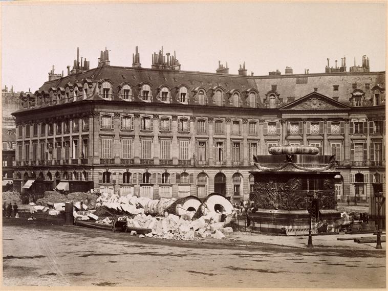 File:Colonna Vendôme rovesciata.jpg