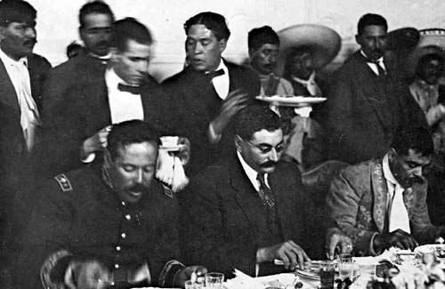 File:Pancho Villa, el presidente provisional Eulalio Gutiérrez y Emiliano Zapata.jpg