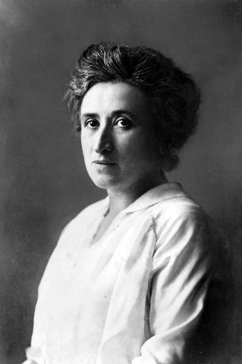 A Rosa Luxemburg, rivoluzionaria tedesca, fu intitolata una comune libertaria ucraina.