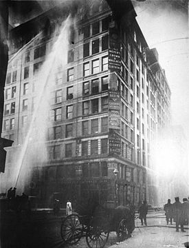 File:Image of Triangle Shirtwaist Factory fire on March 25 - 1911.jpg